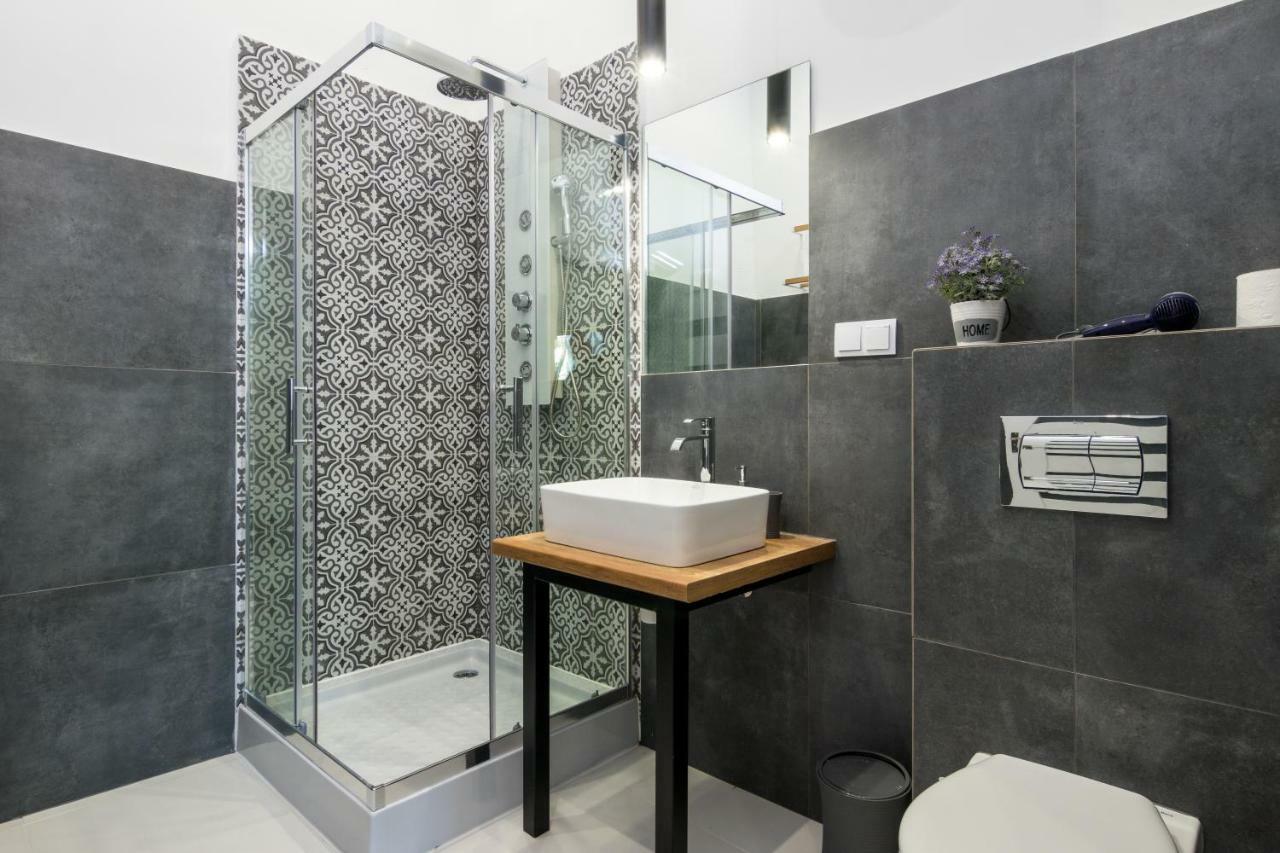 Luxaparts Краков Экстерьер фото