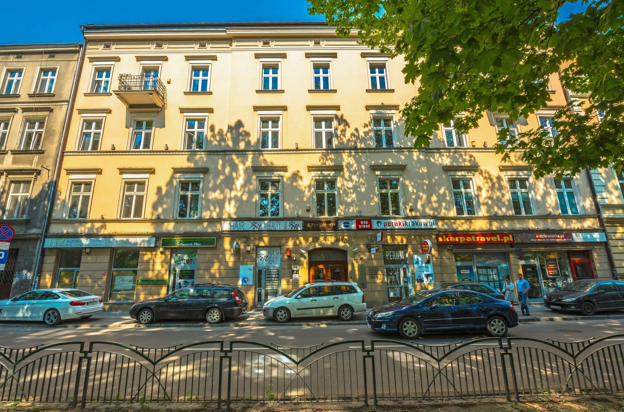 Luxaparts Краков Экстерьер фото